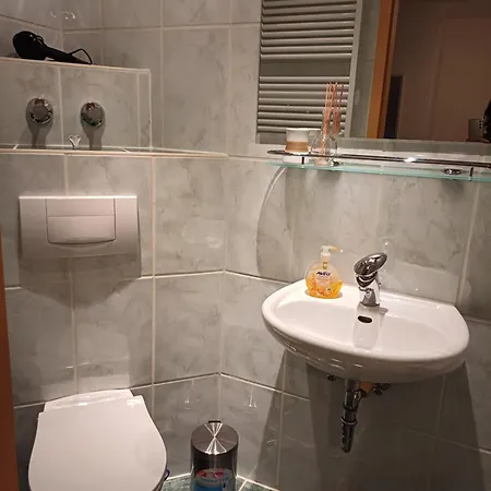 Thüringer Zimmer Suhl Exterior foto
